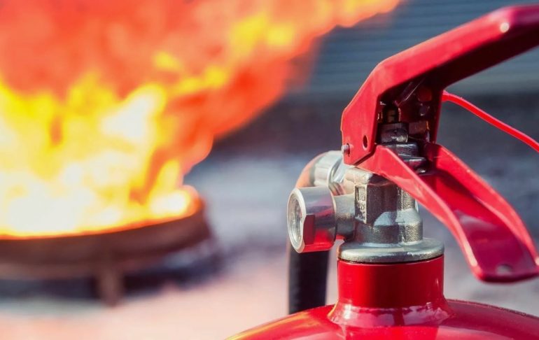 Курсы по пожарной безопасности: кто обязан пройти и как это поможет в работе?