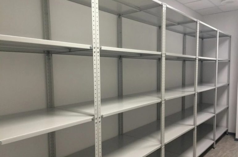 Металлические стеллажи: функциональность и стиль в одном решении