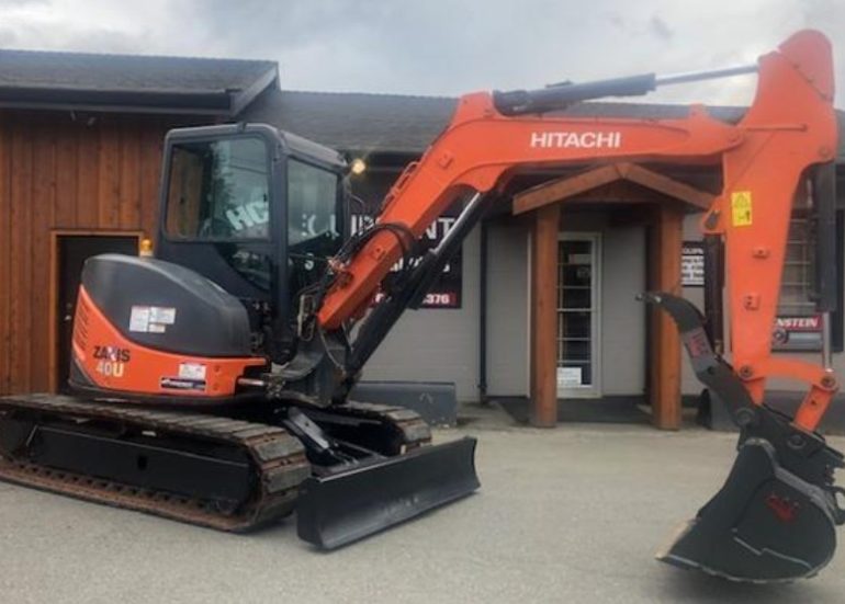 Аренда мини-экскаваторов: преимущества компактной спецтехники