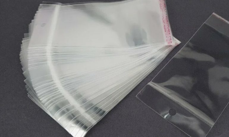 Отличия пакетов БОПП с клеевым клапаном от других видов упаковки