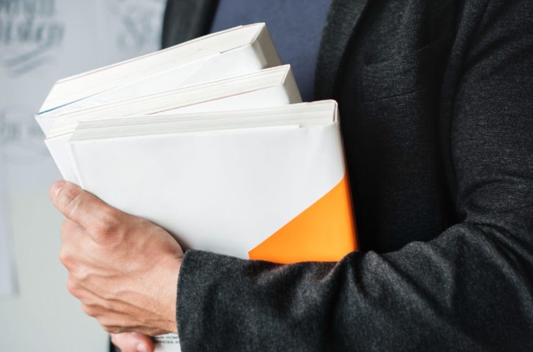 Как правильно организовать разработку документов по охране труда