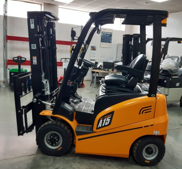 Преимущества электрических погрузчиков для современного склада