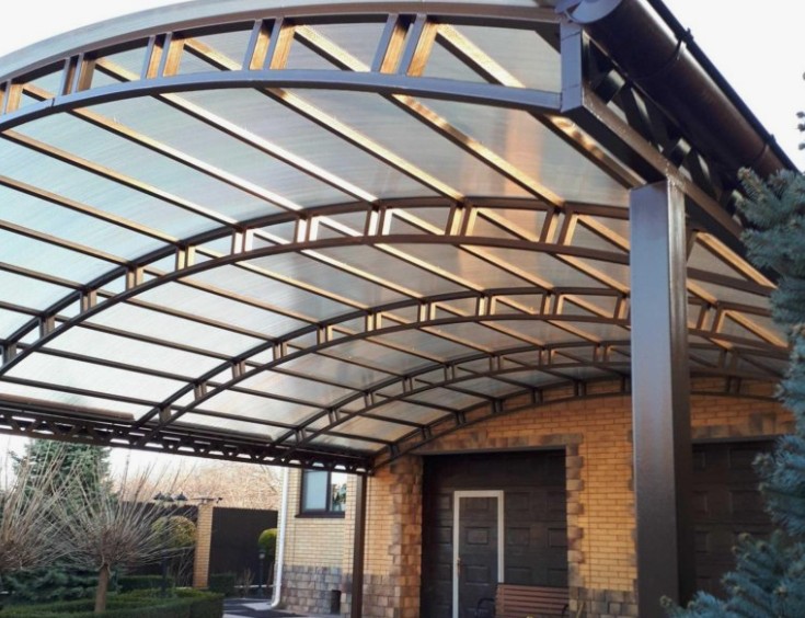 Навесы из поликарбоната глазами владельцев: опыт, плюсы и минусы