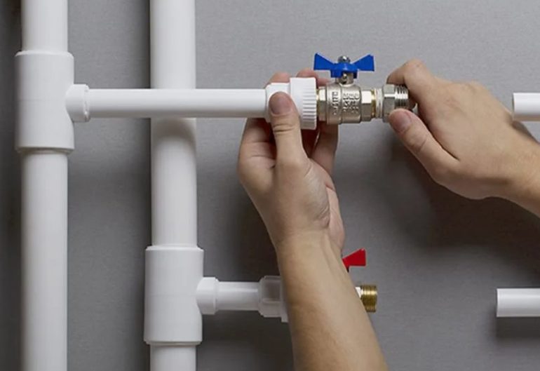 Краны для труб: какие решения выбирают монтажники и проектировщики